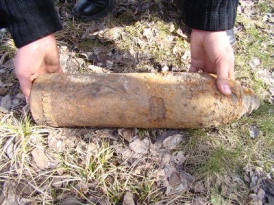 Proiectil neexplodat, descoperit la Pecineaga